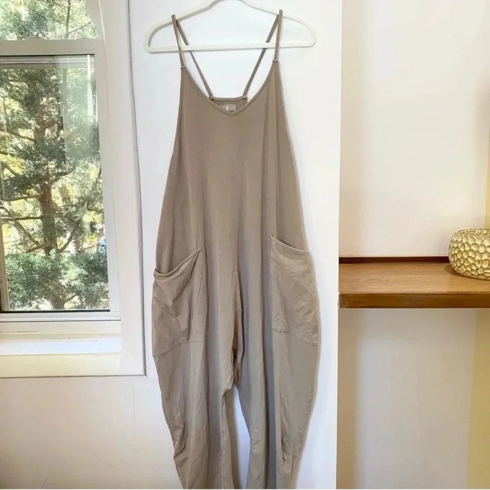Free People Movement Hot Shot Onesie Taupe Brown Medium - Picture 9 of 11